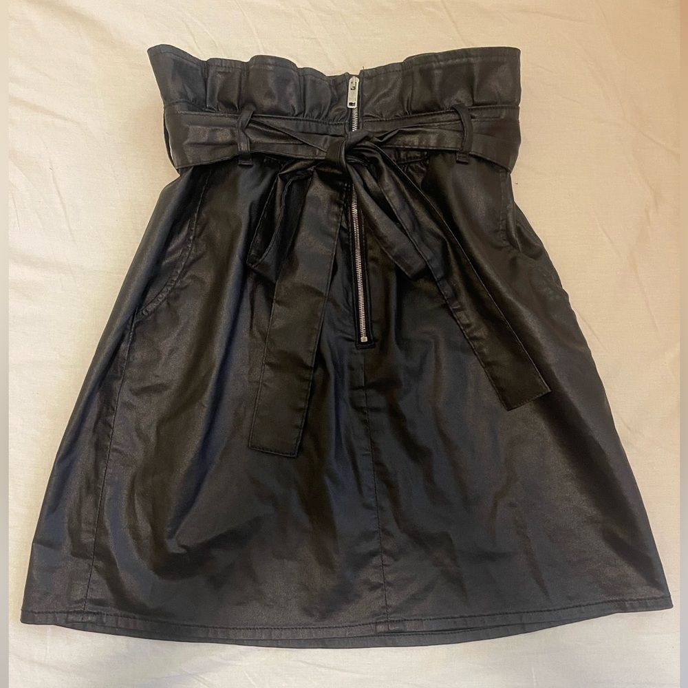 7 For All Mankind Leather Zippered High Waisted Ruffled Skirt with belt.